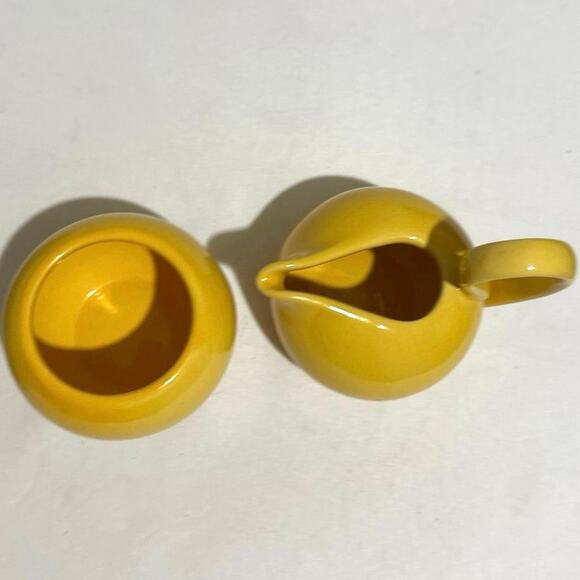 Livestrong by Chantal designed in usa made in China 2006 creamer& sugar bowl 7oz - Picture 2 of 6